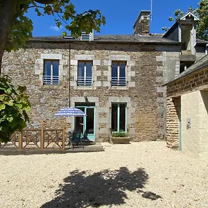 Chateau De Mont St Michel Bed & Breakfast